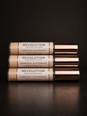 Revolution Conceal & Hydrate Radiant Concealer – Light Beige (Pack)